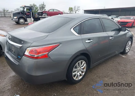 2014 Nissan Altima 2.5/2.5 S/2.5 Sl/2.5 Sv z USA, uszkodzony, nr VIN 1N4AL3AP4EN352670